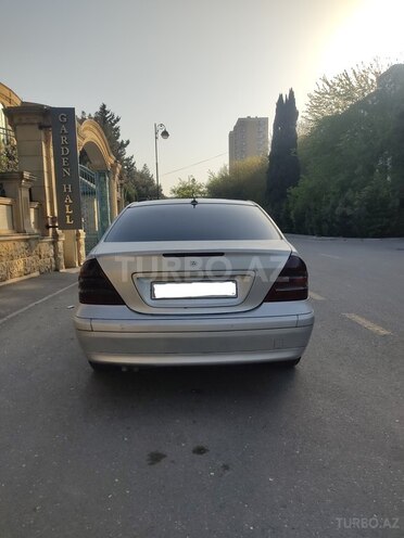 Mercedes C 220 d 2001, 491,700 km - 2.2 l - Bakı