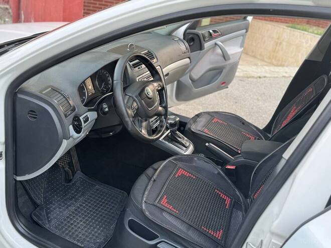 Skoda Octavia 2011, 400,000 km - 1.6 l - Bakı
