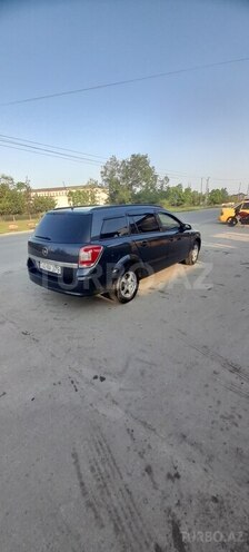 Opel Astra 2009, 256,500 km - 1.4 l - Quba