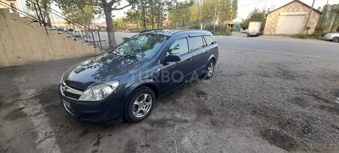 Opel Astra 2009, 256,500 km - 1.4 l - Quba