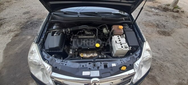 Opel Astra 2009, 256,500 km - 1.4 l - Quba
