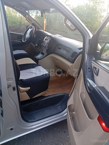 Hyundai H-1 2009, 401,200 km - 2.5 l - Şəki