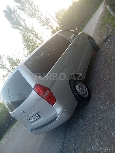 Hyundai H-1 2009, 401,200 km - 2.5 l - Şəki