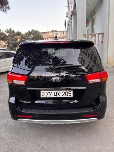 Kia Carnival-14