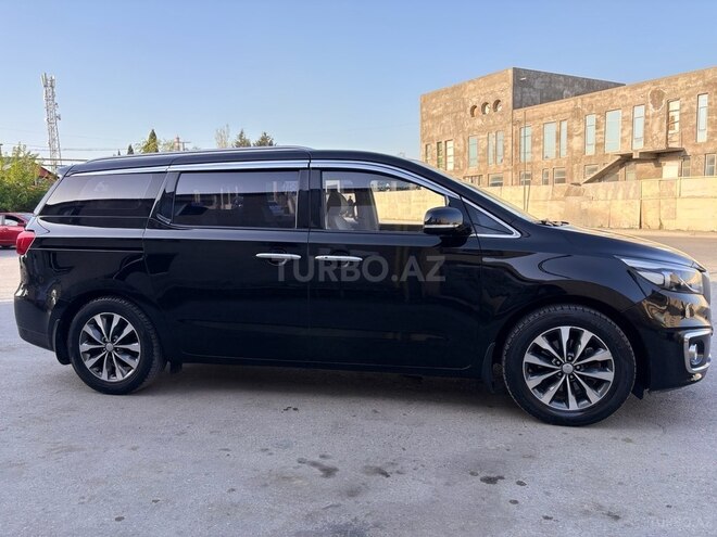 Kia Carnival-15