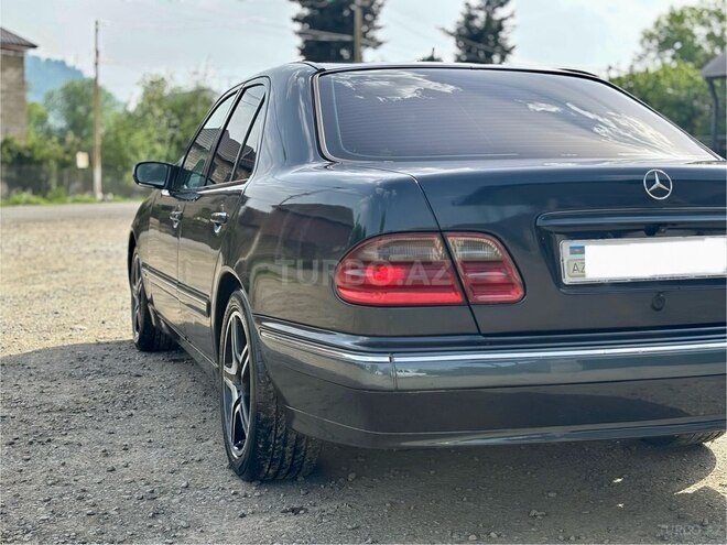 Mercedes E 220 d 1999, 590,000 km - 2.2 л - Astara