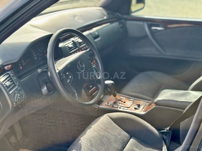 Mercedes E 220 d 1999, 590,000 km - 2.2 л - Astara