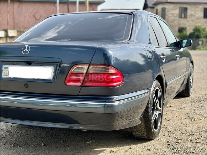 Mercedes E 220 d 1999, 590,000 km - 2.2 л - Astara