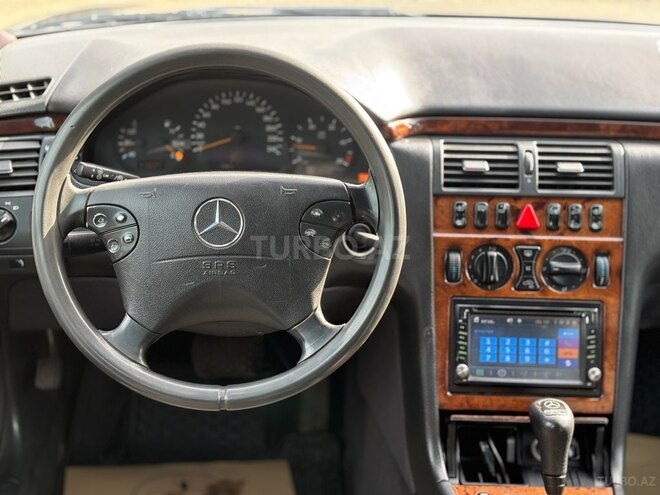 Mercedes E 220 d 1999, 590,000 km - 2.2 л - Astara
