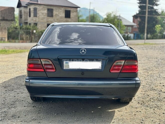 Mercedes E 220 d 1999, 590,000 km - 2.2 л - Astara