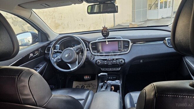 Kia Sorento-12