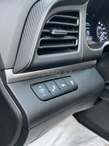 Hyundai Elantra 2019, 77,397 km - 2.0 l - Bakı