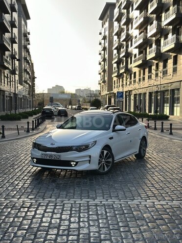 Kia K5-1