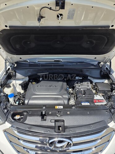 Hyundai Santa Fe-13