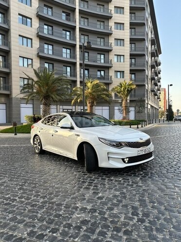 Kia K5-4