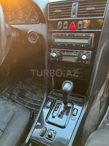 Mercedes C 180 2000, 324,715 km - 1.8 l - Yevlax