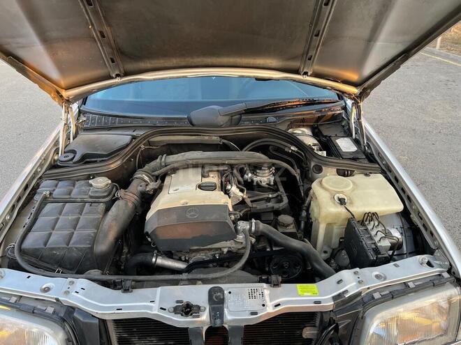 Mercedes C 180 2000, 324,715 km - 1.8 l - Yevlax