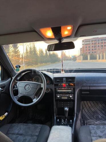 Mercedes C 180 2000, 324,715 km - 1.8 l - Yevlax