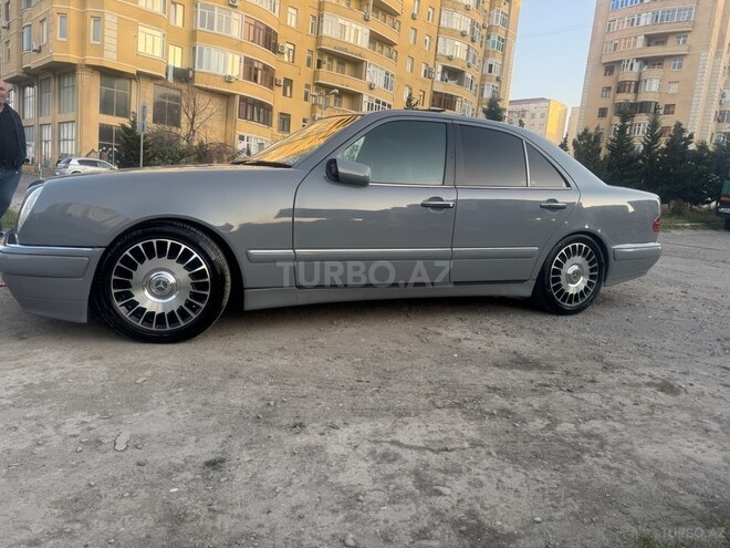 Mercedes E 230 1996, 417,000 km - 2.3 l - Sumqayıt