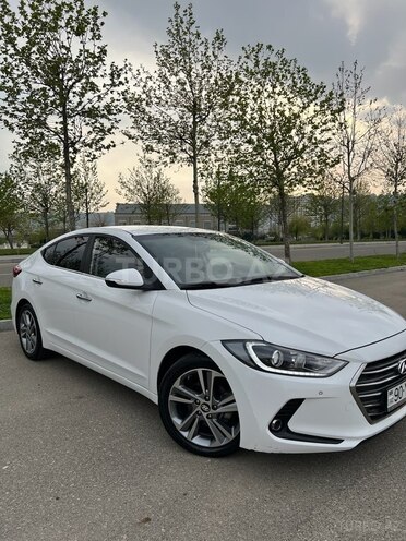 Hyundai Avante-7