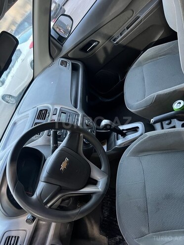 Chevrolet Cobalt-9