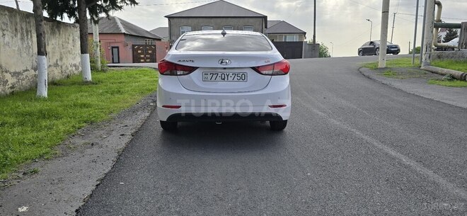 Hyundai Avante 2015, 75,000 km - 1.6 л - Zaqatala