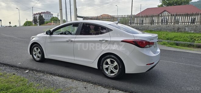 Hyundai Avante 2015, 75,000 km - 1.6 л - Zaqatala