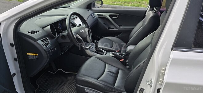 Hyundai Avante 2015, 75,000 km - 1.6 л - Zaqatala