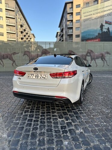 Kia K5-6