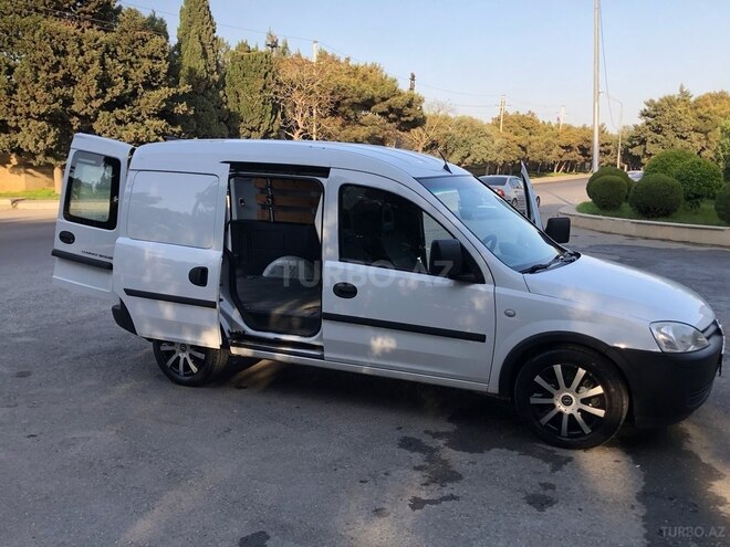 Opel Combo-15