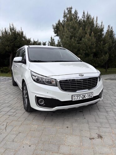 Kia Carnival-2