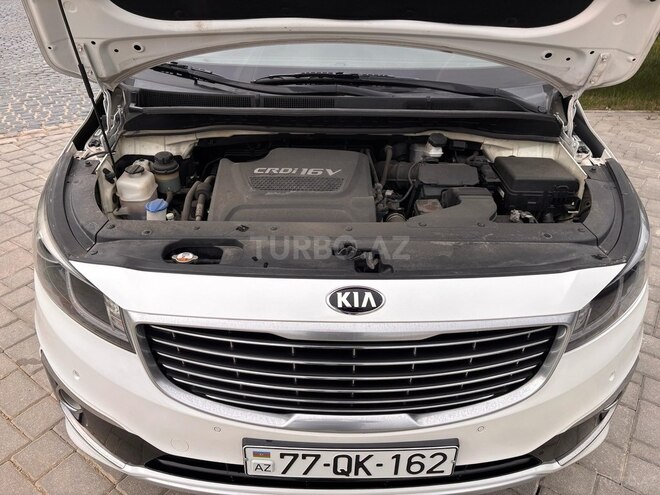 Kia Carnival-18