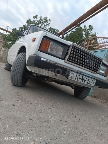 LADA (VAZ) 2107-2