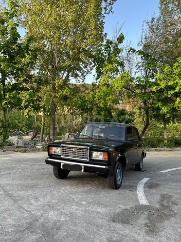 LADA (VAZ) 2107-1