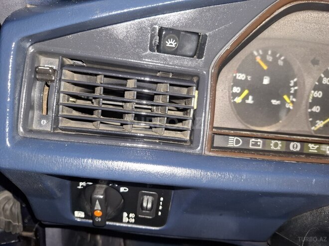 Mercedes 190 1990, 560,000 km - 2.5 л - Astara