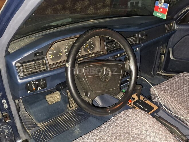 Mercedes 190 1990, 560,000 km - 2.5 л - Astara