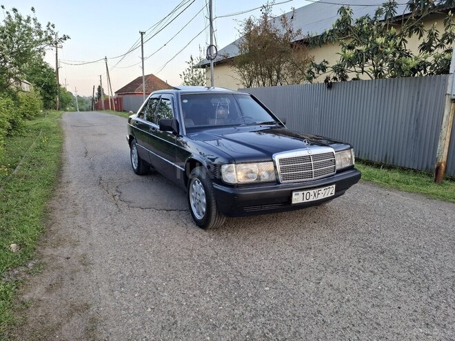 Mercedes 190 1990, 560,000 km - 2.5 л - Astara