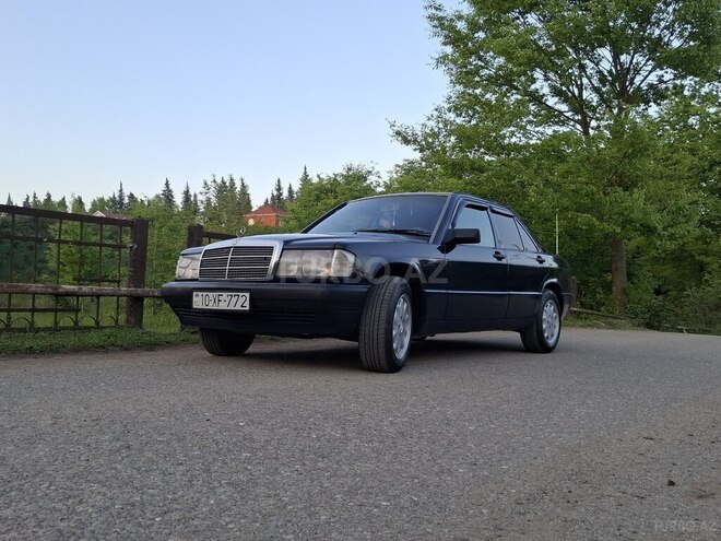 Mercedes 190 1990, 560,000 km - 2.5 л - Astara