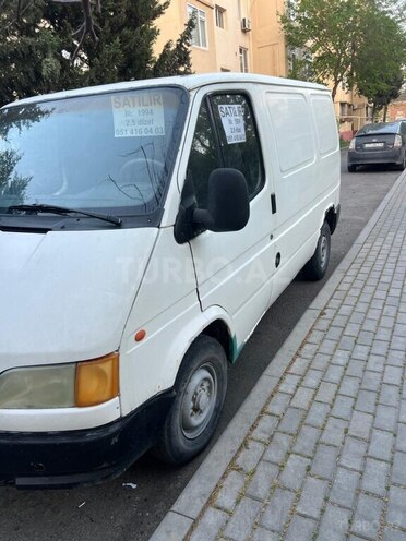 Ford Transit-3