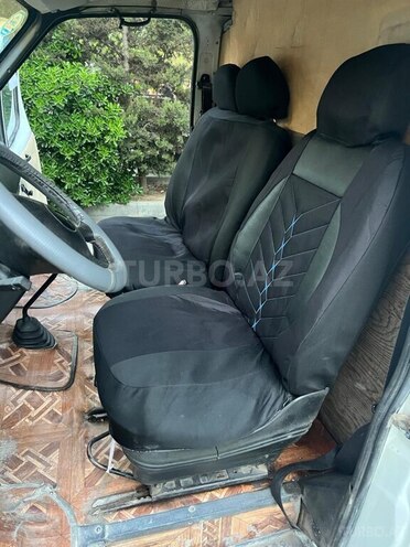 Ford Transit-9