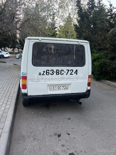 Ford Transit-10