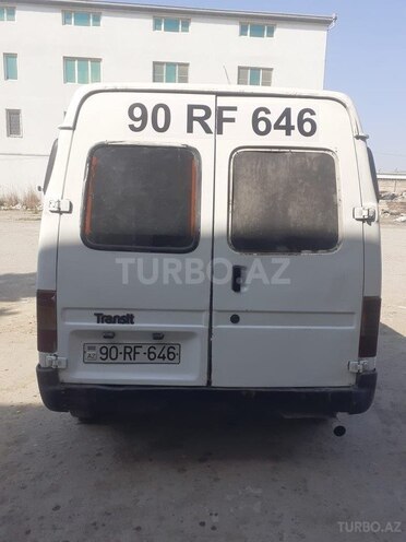Ford Transit-4