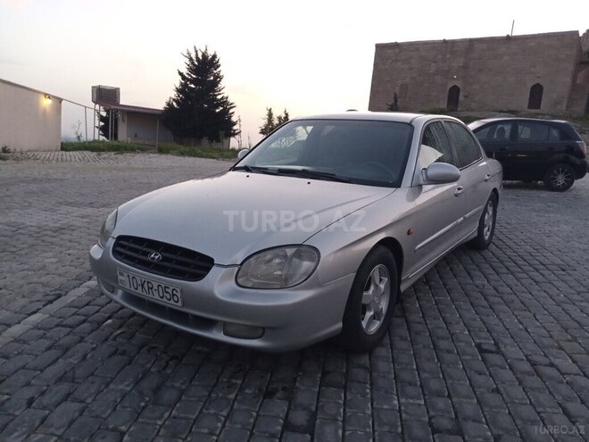 Hyundai Sonata-5