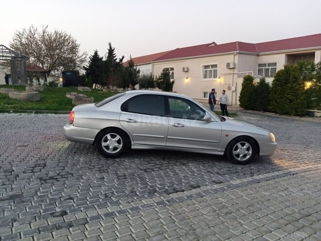 Hyundai Sonata-12