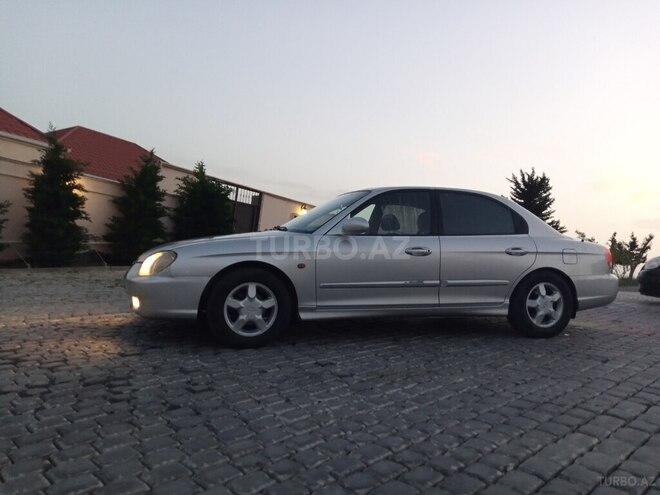 Hyundai Sonata-13
