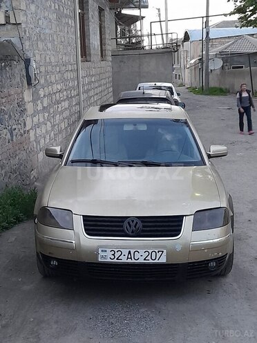 Volkswagen Passat 2001, 319,000 km - 1.8 l - Gəncə