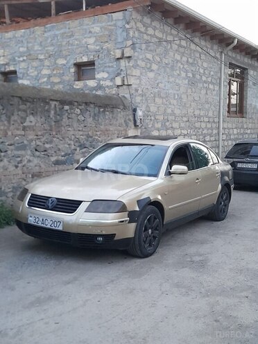 Volkswagen Passat 2001, 319,000 km - 1.8 l - Gəncə