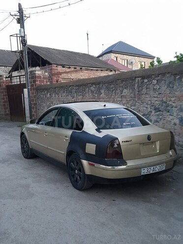 Volkswagen Passat 2001, 319,000 km - 1.8 l - Gəncə