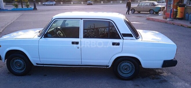 LADA (VAZ) 2107 2000, 98,000 km - 1.6 l - Ucar