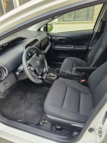 Toyota Aqua 2018, 85,000 km - 1.5 l - Bakı